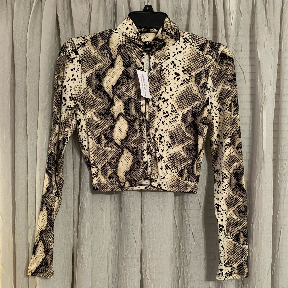 Windsor long sleeved crop top NWT